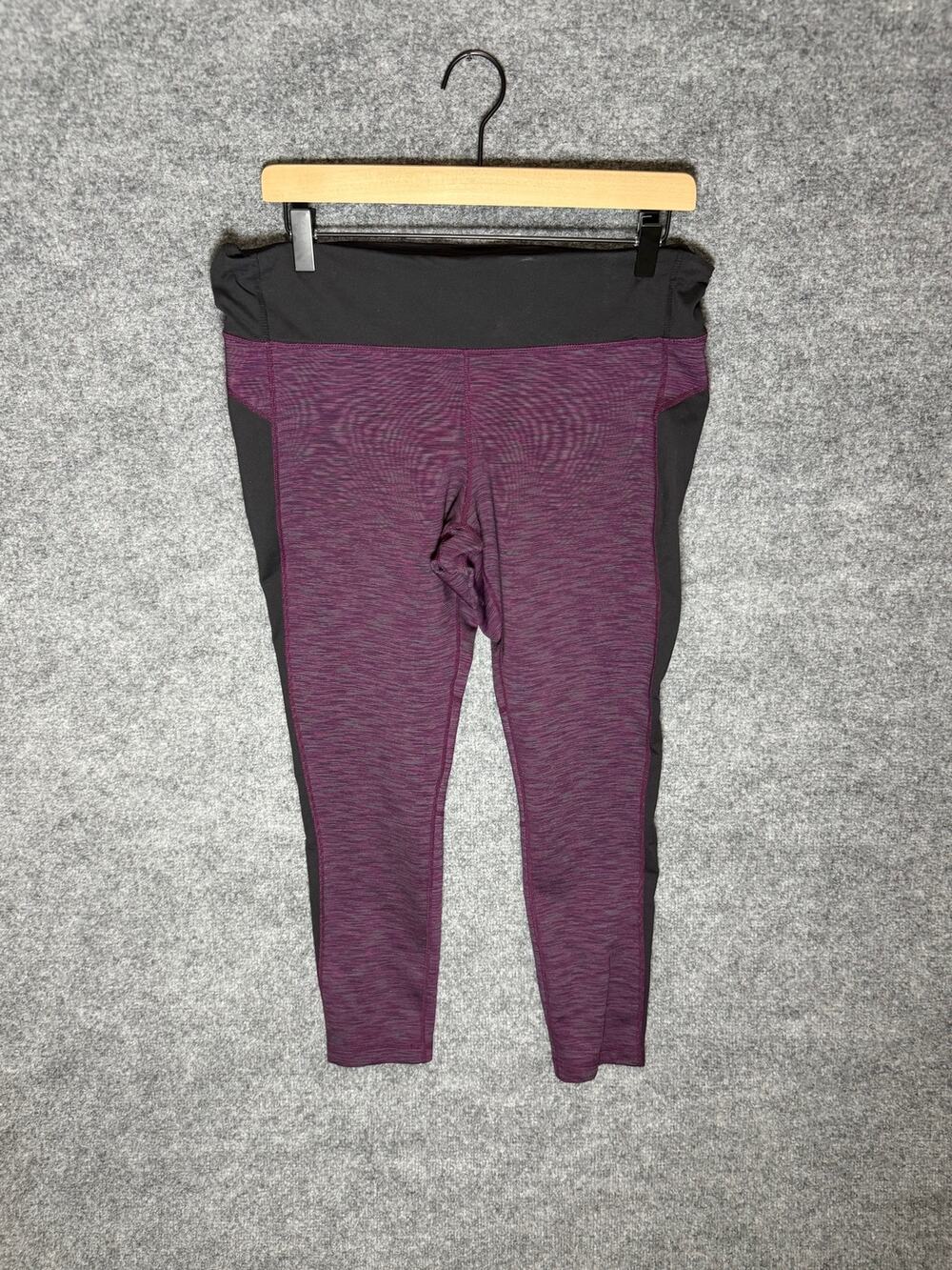 Kirkland Signature Women’s XL Purple Black Crop Active Leggings Stretch Pants